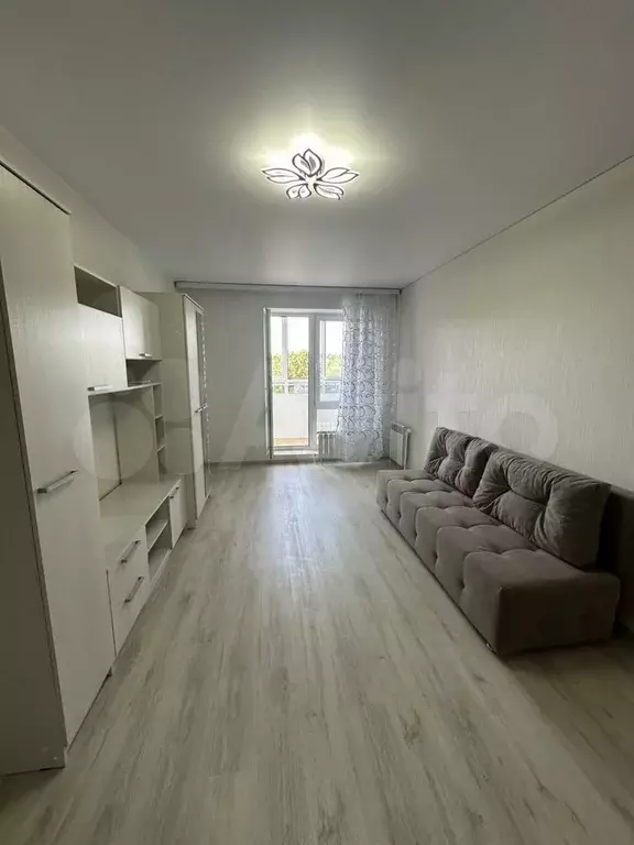 2-к. квартира, 70 м, 4/10 эт. - Фото 1