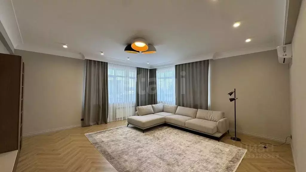 2-к кв. Дагестан, Каспийск ул. М. Халилова, 44А (95.0 м) - Фото 1
