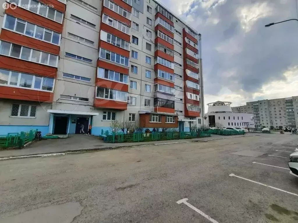 4-комнатная квартира: Тобольск, микрорайон 7А, 8 (76 м) - Фото 1