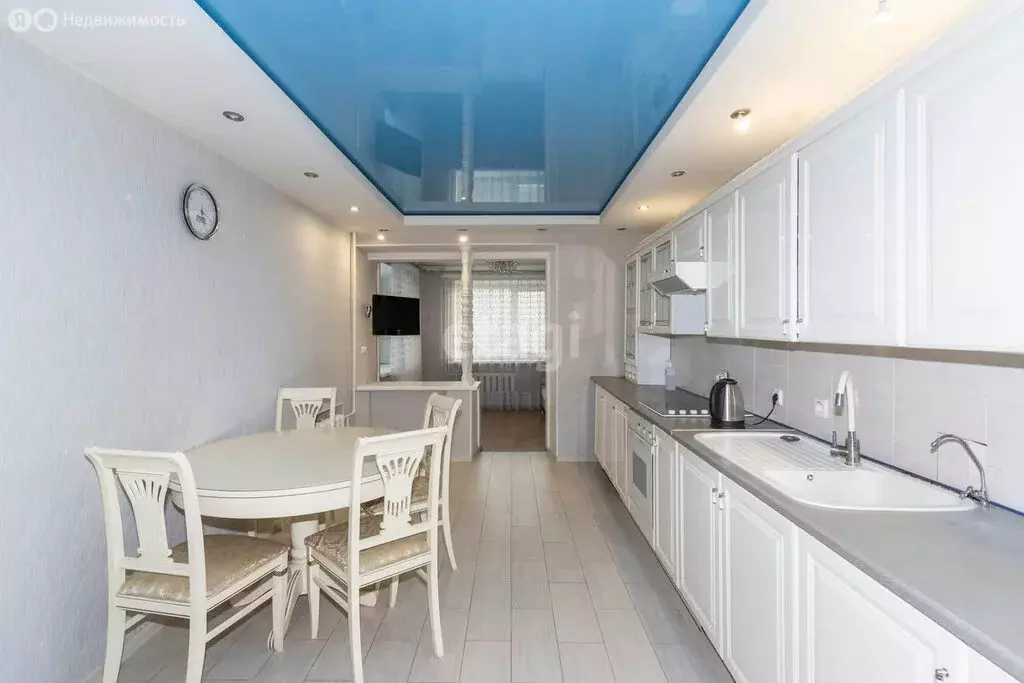 5-комнатная квартира: Тюмень, 6-й микрорайон, улица Валерии ... - Фото 1