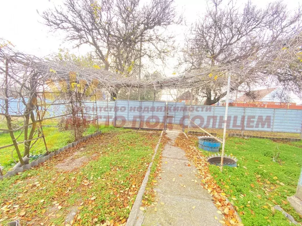 Дом в Краснодарский край, Ейский район, Кухаривское с/пос, с. ... - Фото 2