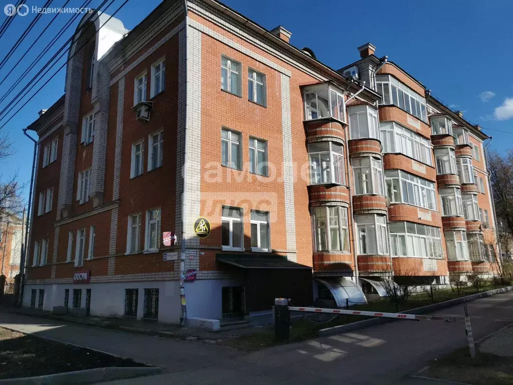 3-комнатная квартира: Киров, улица Молодой Гвардии, 32 (130 м) - Фото 0
