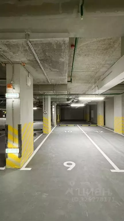 Гараж в Москва Сосенское поселение, ул. Александры Монаховой, 83 (28 ... - Фото 1