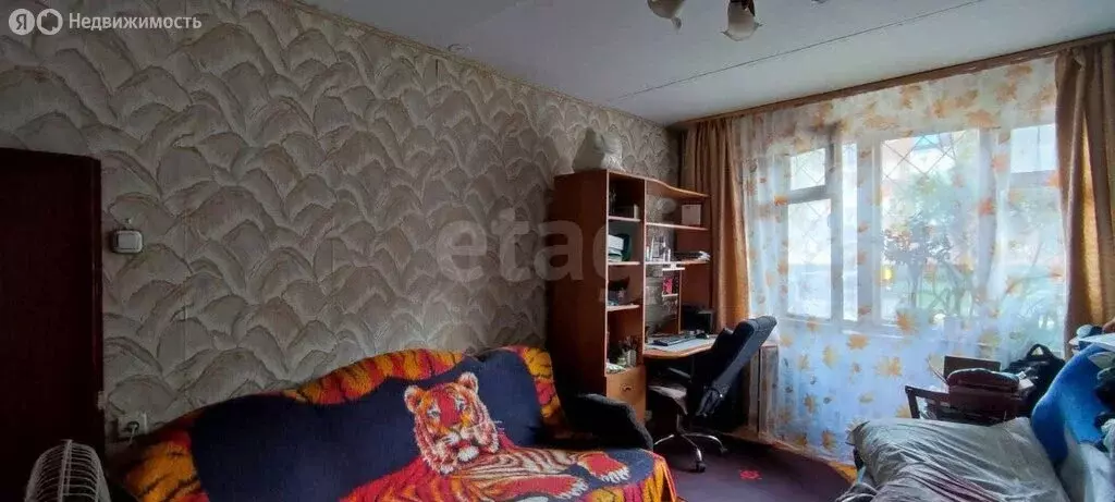 3-комнатная квартира: Искитим, микрорайон Индустриальный, 11 (58.9 м) - Фото 1