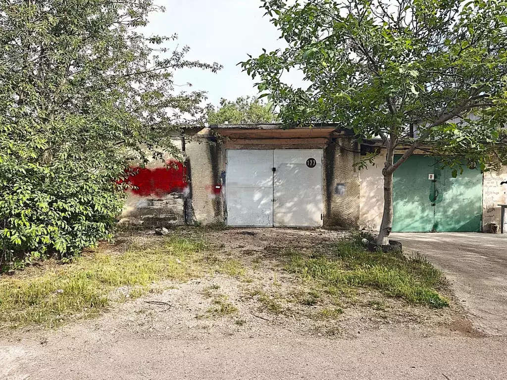 Гараж в Севастополь ул. Челнокова, 29А (68 м) - Фото 1