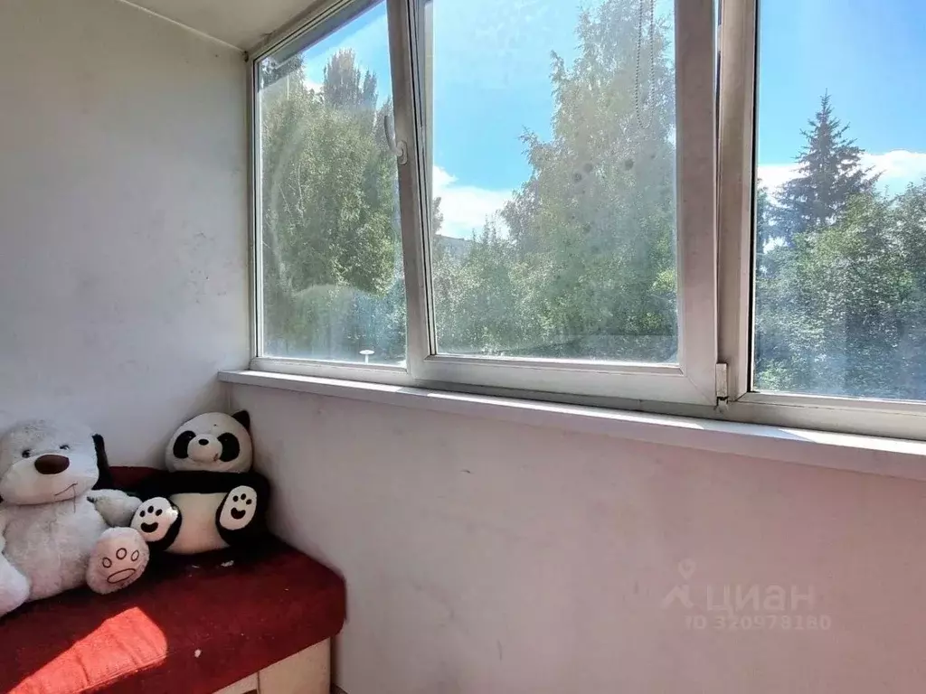 3-к кв. Кемеровская область, Новокузнецк просп. Авиаторов, 108 (59.5 ... - Фото 1