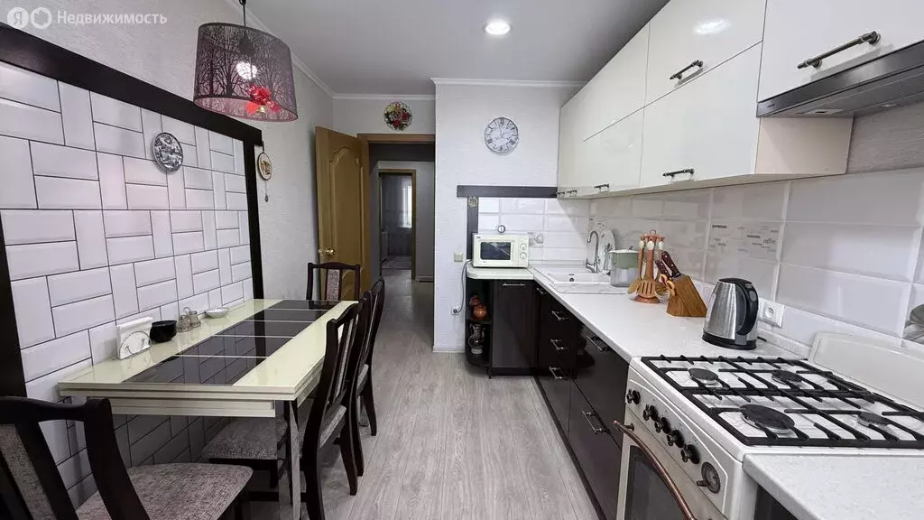 3-комнатная квартира: Сызрань, улица Есенина, 13 (71.5 м) - Фото 2