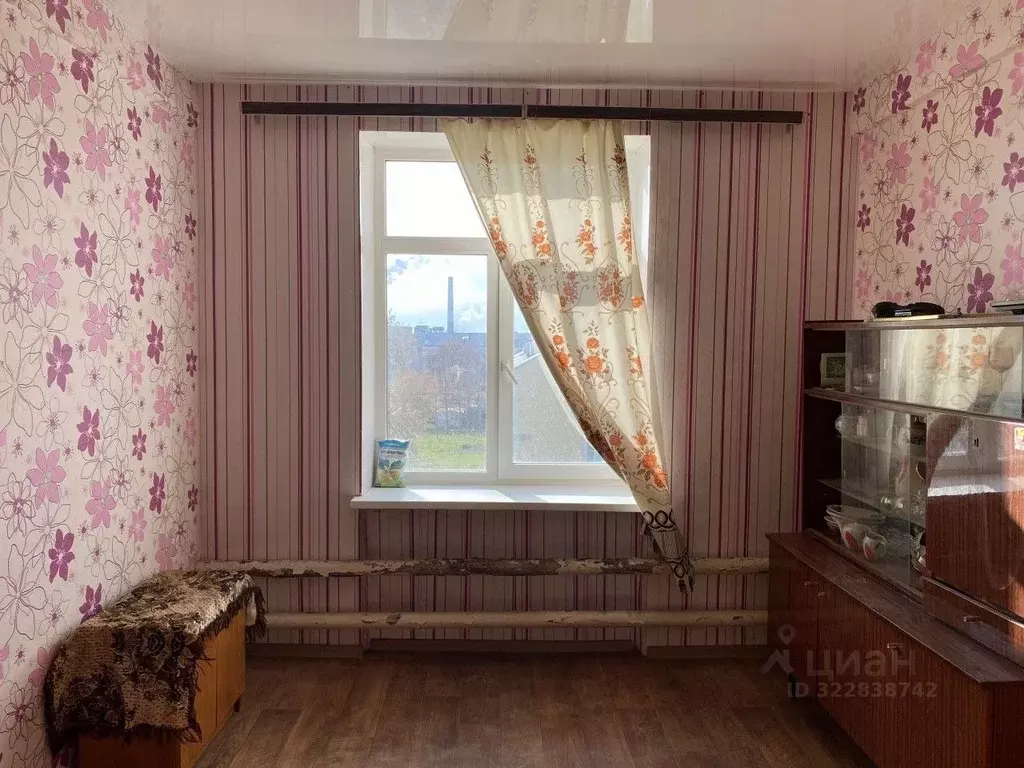 3-к кв. Свердловская область, Каменск-Уральский ул. Строителей, 35 ... - Фото 1