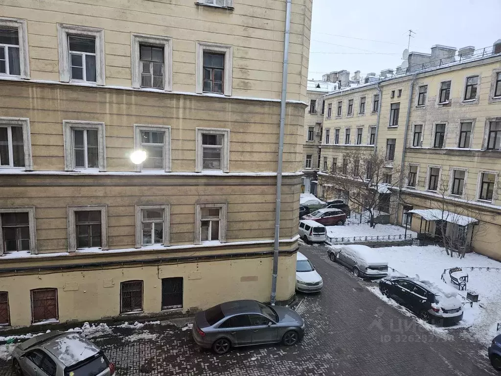 Комната Санкт-Петербург Московский просп., 18 (28.8 м) - Фото 1