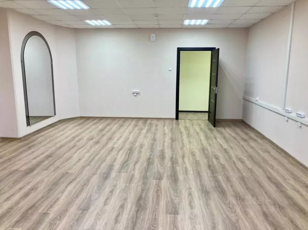 Офис в Волгоградская область, Волгоград Рабоче-Крестьянская ул., 16 ... - Фото 2