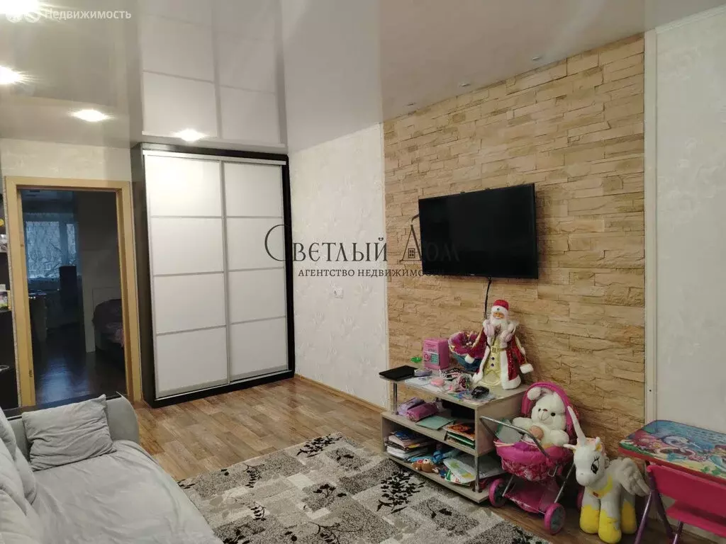 2-комнатная квартира: Чернушка, Красноармейская улица, 100А (44.4 м) - Фото 1