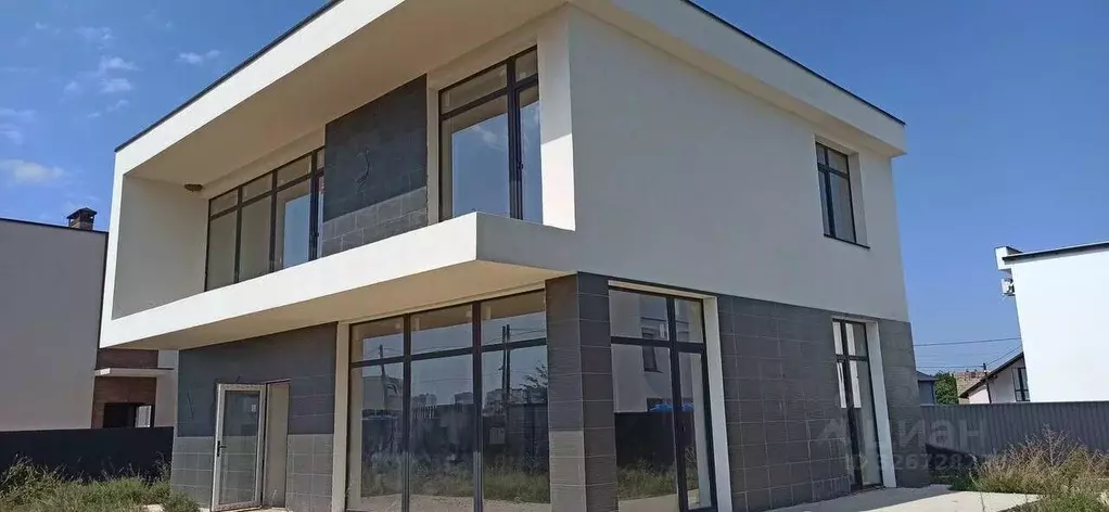 Дом в Севастополь ул. 2-я Беговая (195 м) - Фото 1