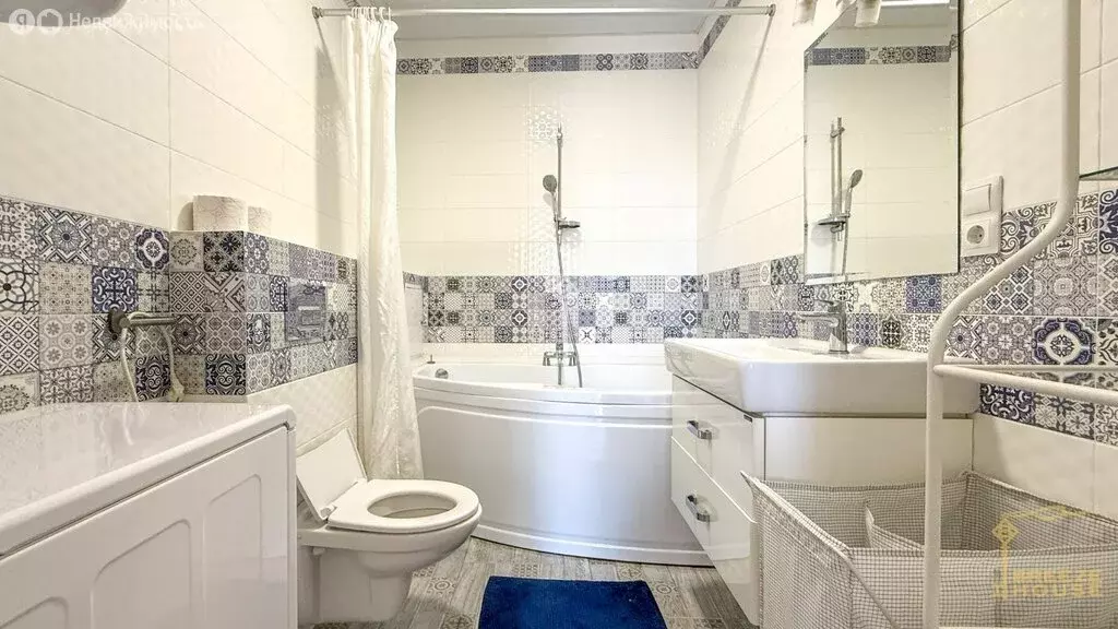 5-комнатная квартира: Восход, улица Авроры, 44 (100 м) - Фото 0