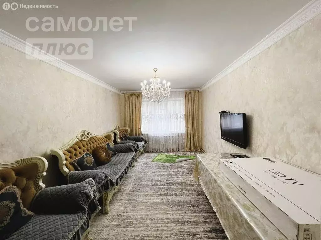 3-комнатная квартира: Грозный, улица А.А. Айдамирова, 133 (64.1 м) - Фото 1