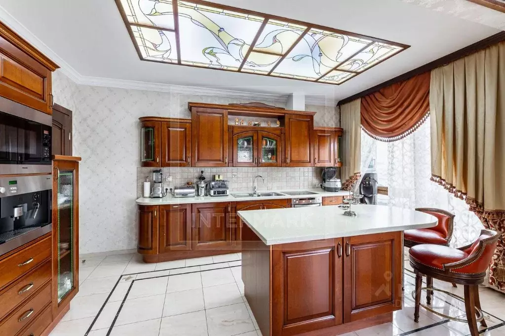 4-к кв. Москва Страстной бул., 10к1 (156.0 м) - Фото 1