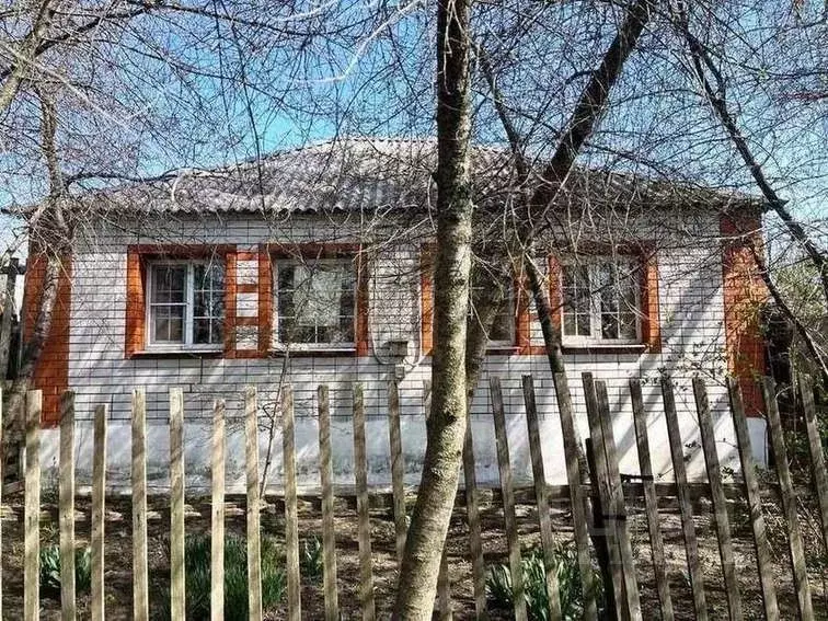 Дом в Белгородская область, Старый Оскол ул. Фрунзе (60 м) - Фото 0