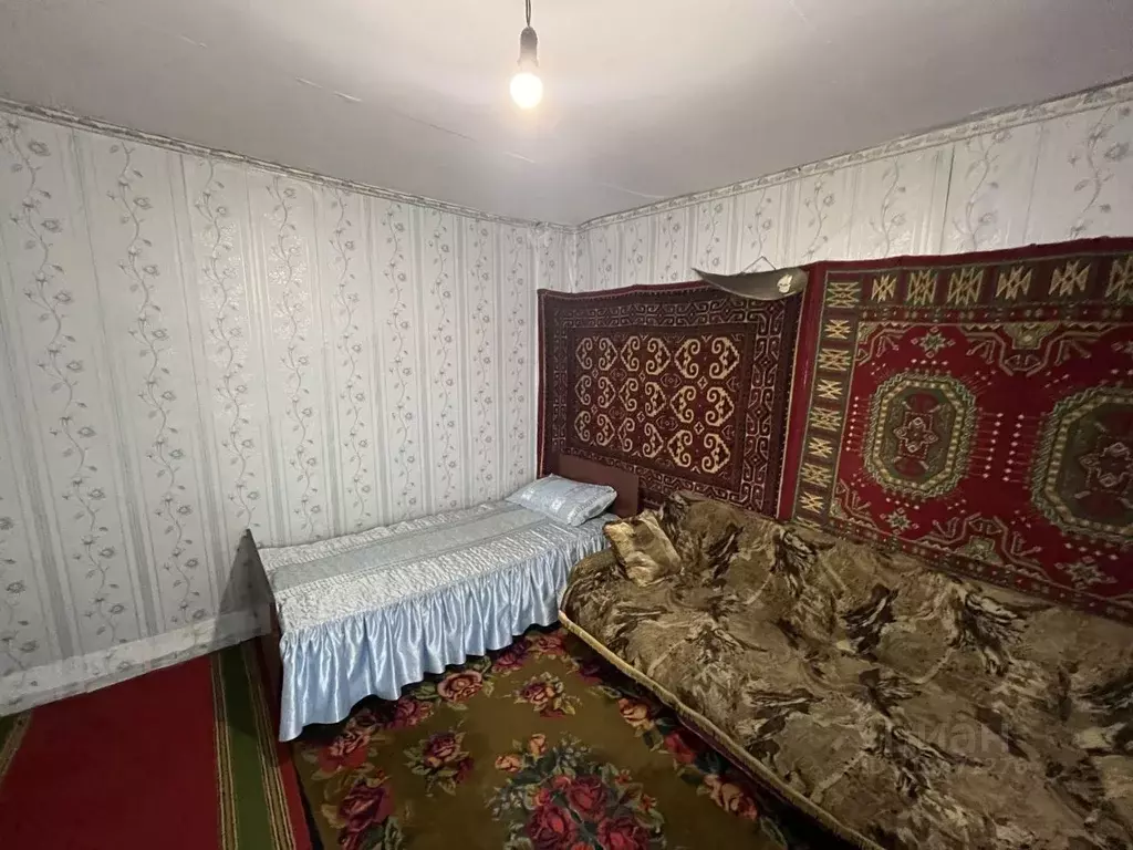 Дом в Краснодарский край, Гулькевичский район, с. Новоукраинское ... - Фото 1