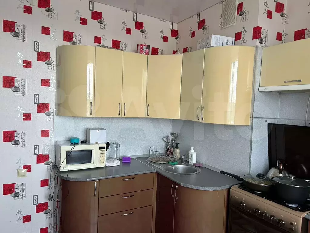 1-к. квартира, 45 м, 4/10 эт. - Фото 0