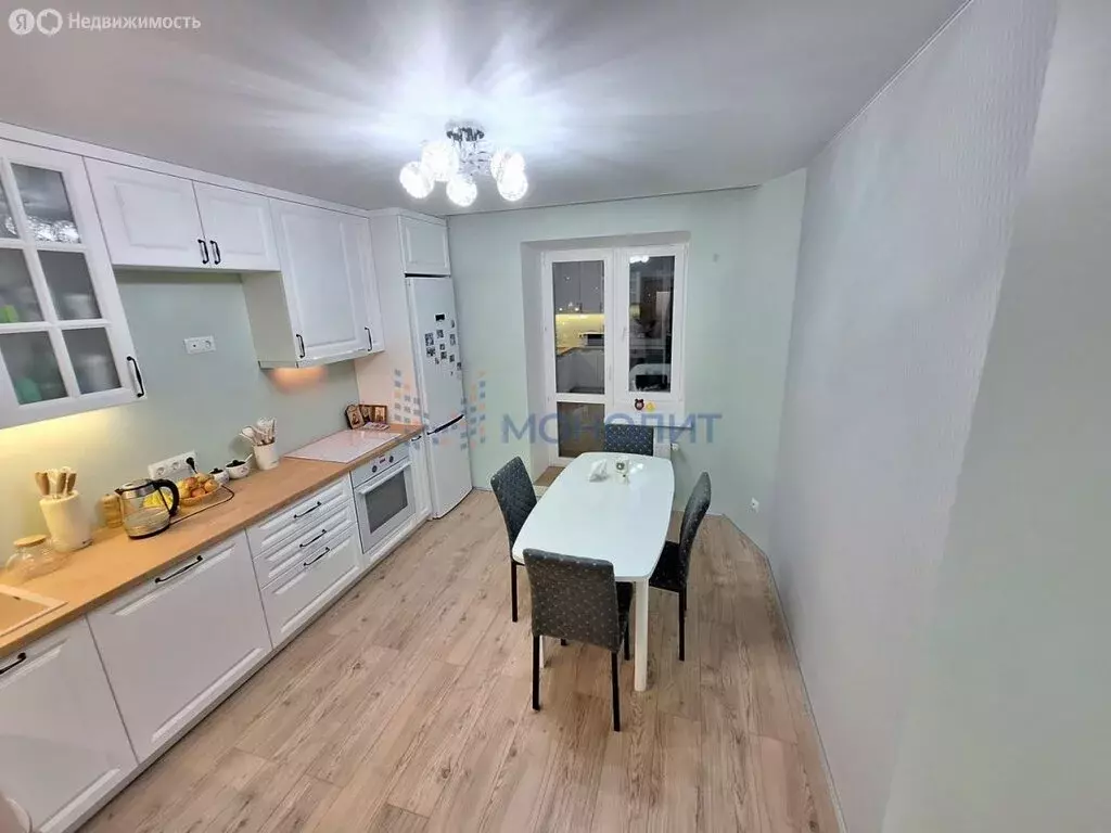 2-комнатная квартира: Чебоксары, Радужная улица, 10к2 (67 м) - Фото 0