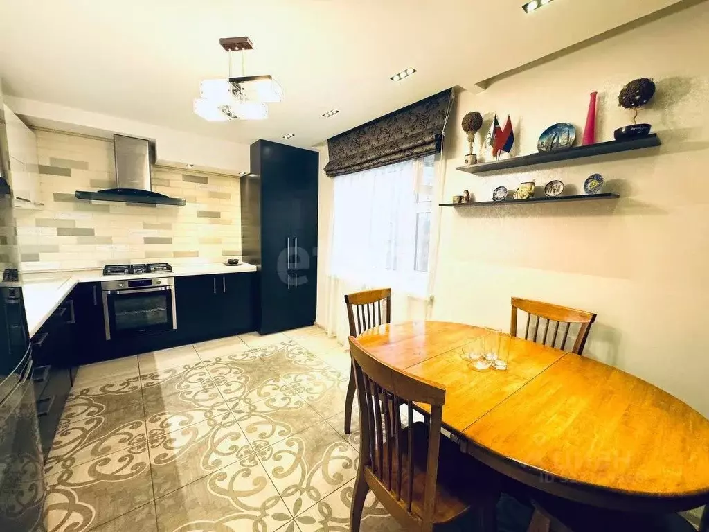 2-к кв. Татарстан, Зеленодольск просп. Строителей, 26 (71.5 м) - Фото 1