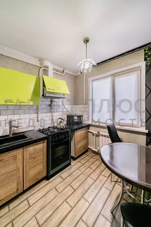 2-к. квартира, 42,1 м, 1/5 эт. - Фото 0