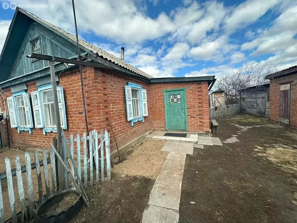 Дом в село Усть-Заостровка, улица Куйбышева, 47 (32.8 м) - Фото 1
