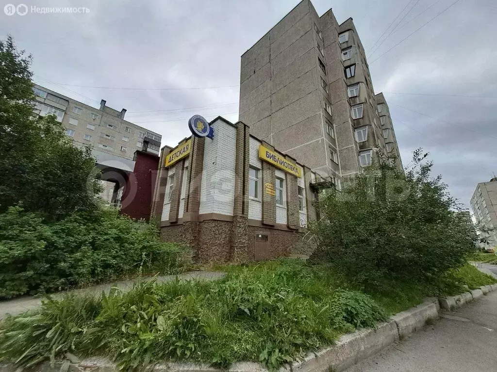 2-комнатная квартира: Мурманск, Скальная улица, 13 (56.2 м) - Фото 0