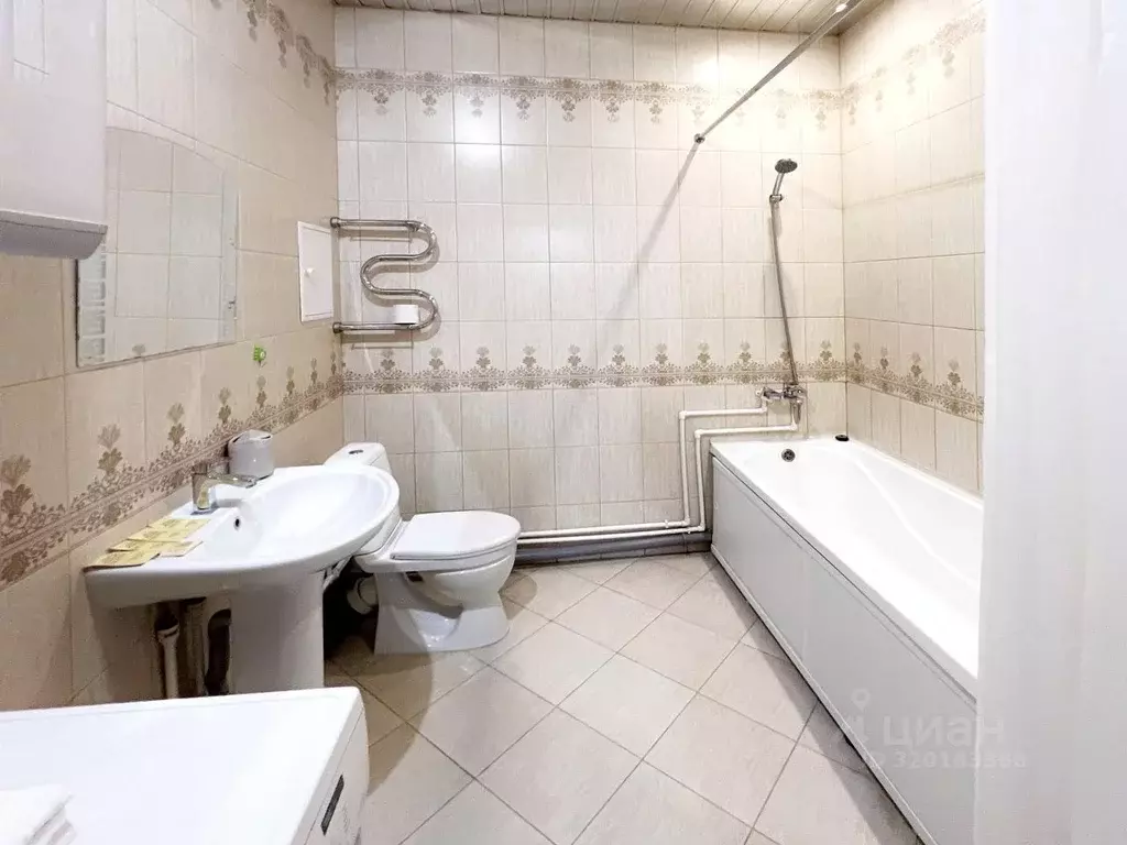 1-к кв. Тюменская область, Тюмень ул. Малыгина, 90 (60.0 м) - Фото 1