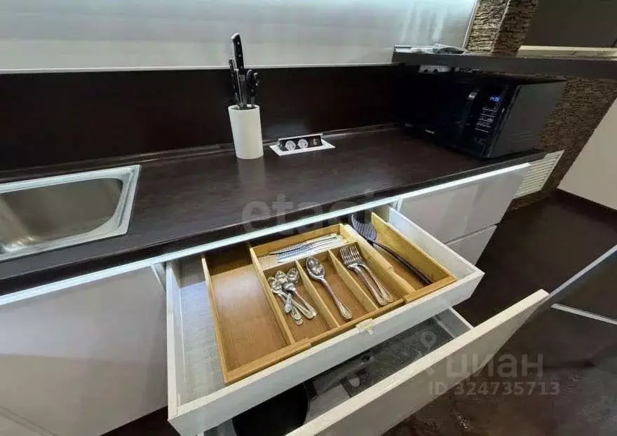 Студия Тюменская область, Тюмень ул. Верхнетарманская, 3 (32.0 м) - Фото 1