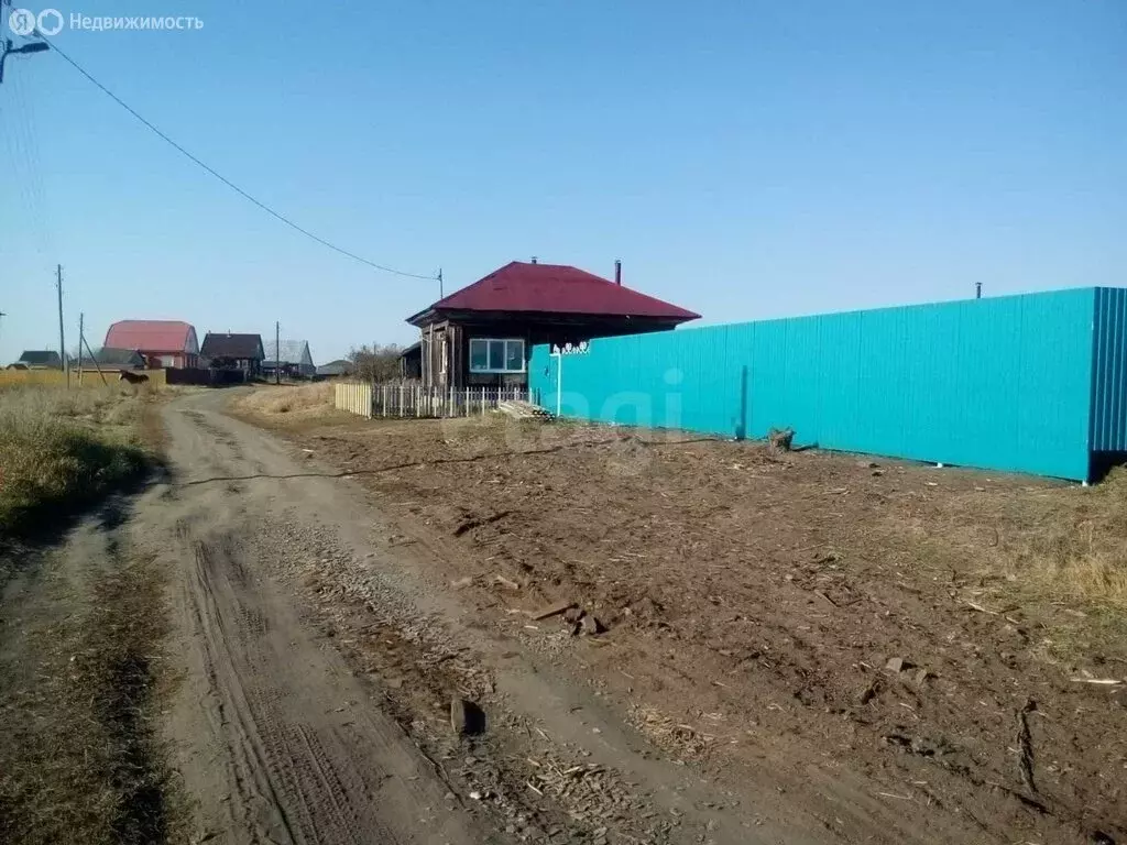 Дом в Тюменская область, Исетский муниципальный округ, деревня ... - Фото 1