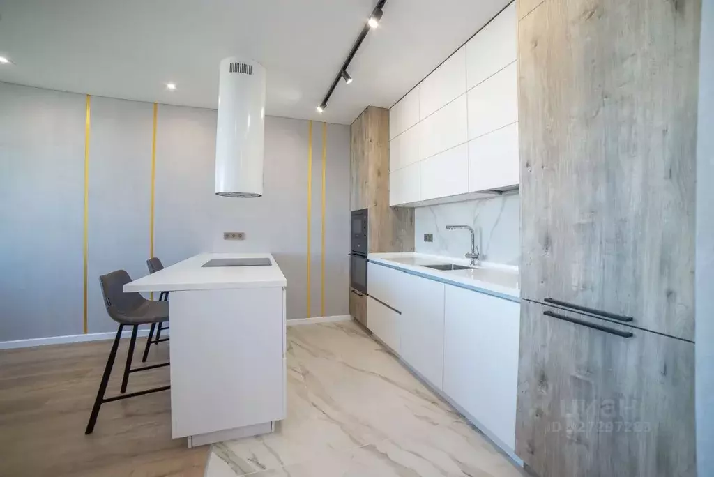 3-к кв. Свердловская область, Екатеринбург ул. Цвиллинга, 7А (92.3 м) - Фото 2