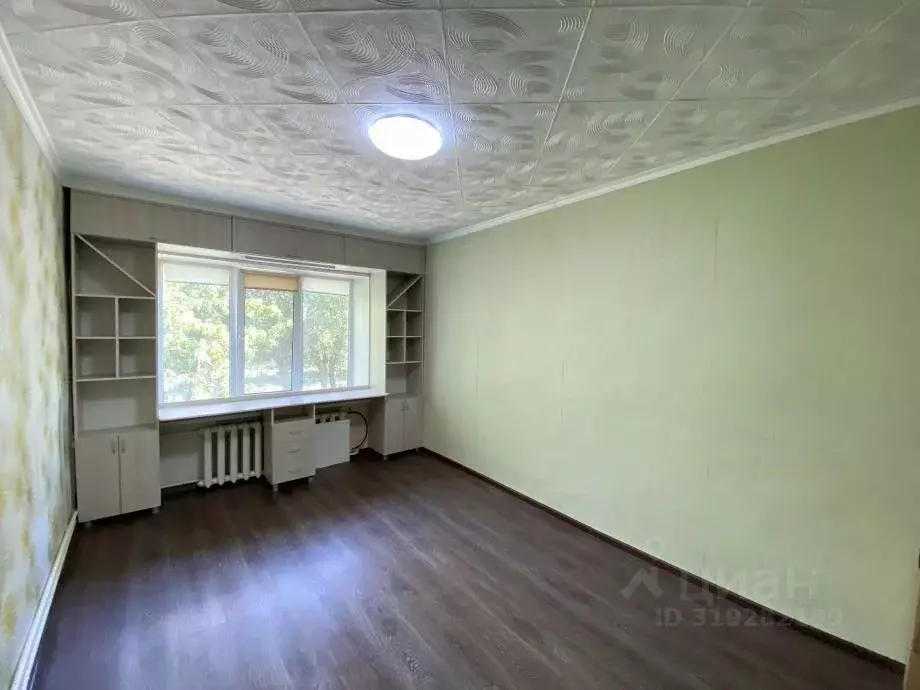1-к кв. Пермский край, Усолье Усольский район, ул. Елькина, 4 (32.4 м) - Фото 0