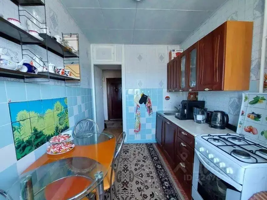 3-к кв. Омская область, Омск Заозерный мкр, ул. Бородина, 42 (60.9 м) - Фото 1