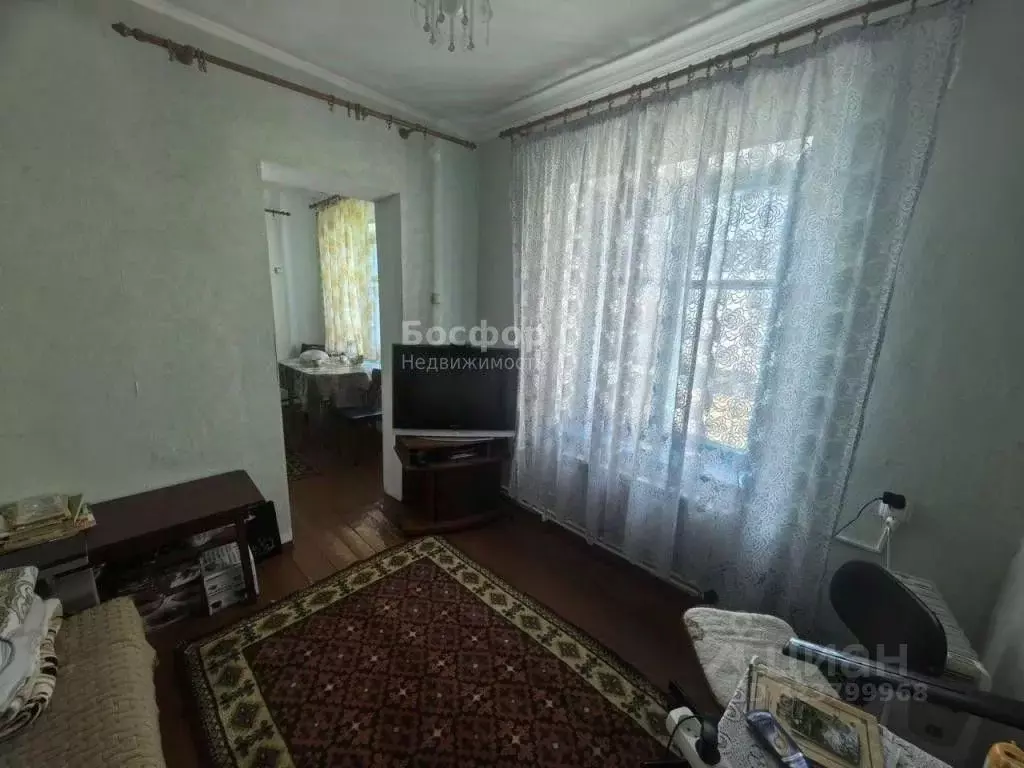 Дом в Крым, Кировский район, Первомайское с/пос, с. Первомайское ул. ... - Фото 2