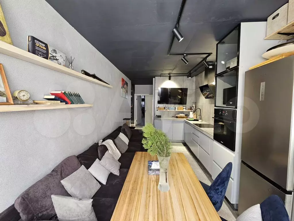 2-к. квартира, 55 м, 1/9 эт. - Фото 0