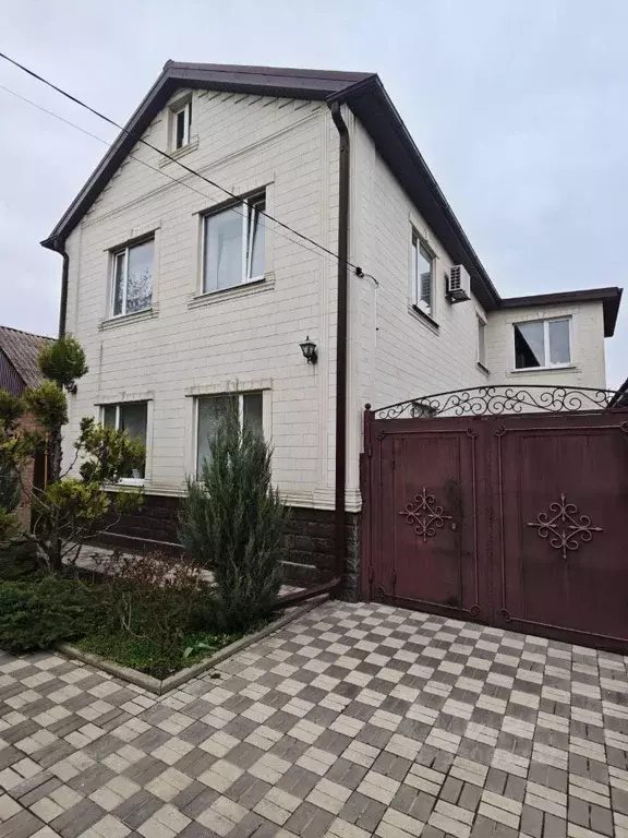 Дом в Ростовская область, Таганрог 18-й пер., 50А (165 м) - Фото 1