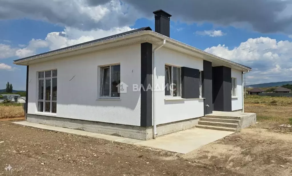 Дом в Крым, Симферопольский район, с. Чистенькое ул. Свиридова, 14 (93 ... - Фото 1