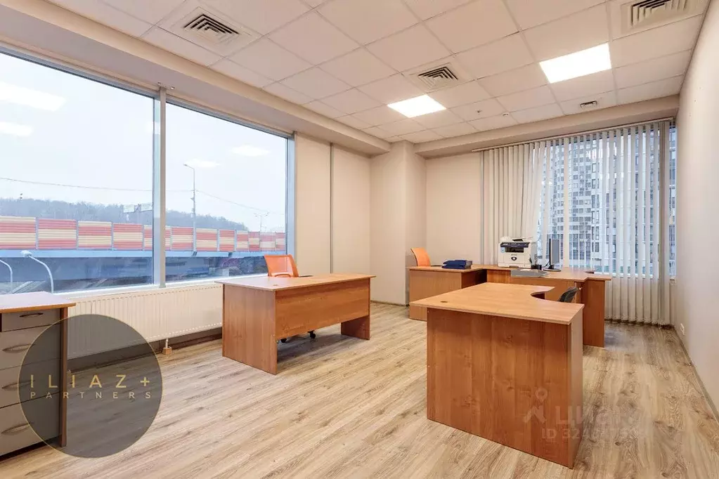 Офис в Московская область, Красногорск Ильинское ш., 1а (200 м) - Фото 1