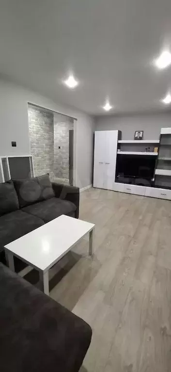 2-к. квартира, 45 м, 1/5 эт. - Фото 0