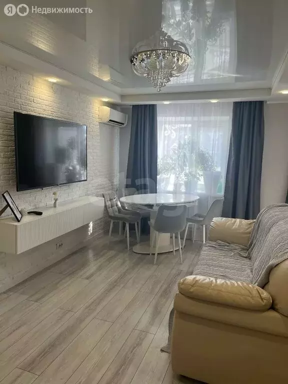 3-комнатная квартира: посёлок городского типа Пионерский, улица Мира, ... - Фото 2