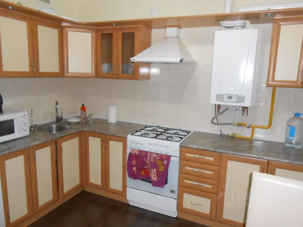 2-к кв. Астраханская область, Астрахань ул. Менжинского, 3 (75.0 м) - Фото 1