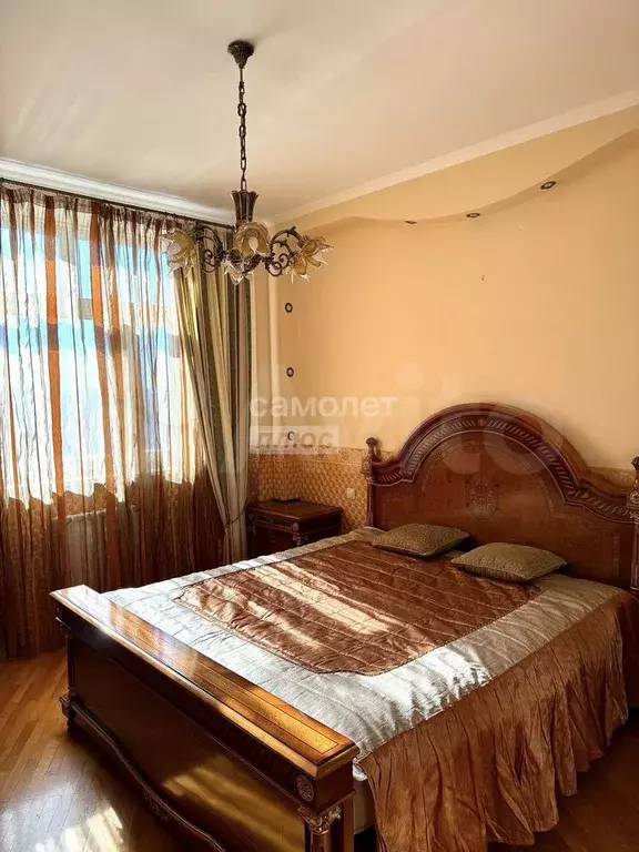 3-к. квартира, 120 м, 6/8 эт. - Фото 0