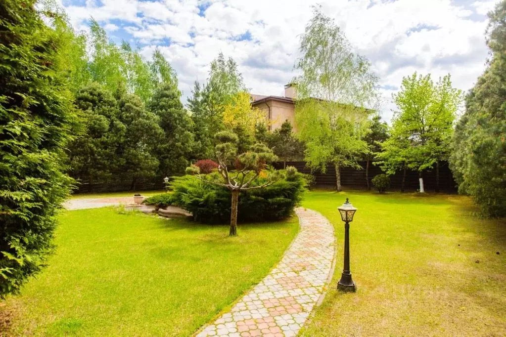 Дом в Московская область, Красногорск городской округ, с. ... - Фото 1