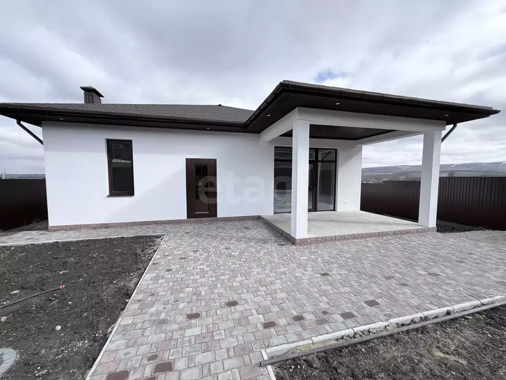 Дом в Крым, Симферопольский район, Трудовское с/пос, с. Денисовка ул. ... - Фото 1