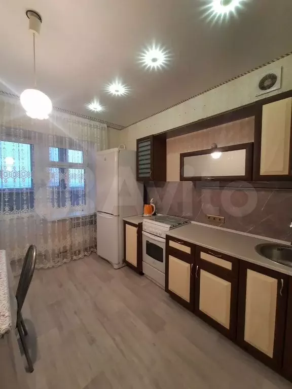 2-к. квартира, 65 м, 9/9 эт. - Фото 1