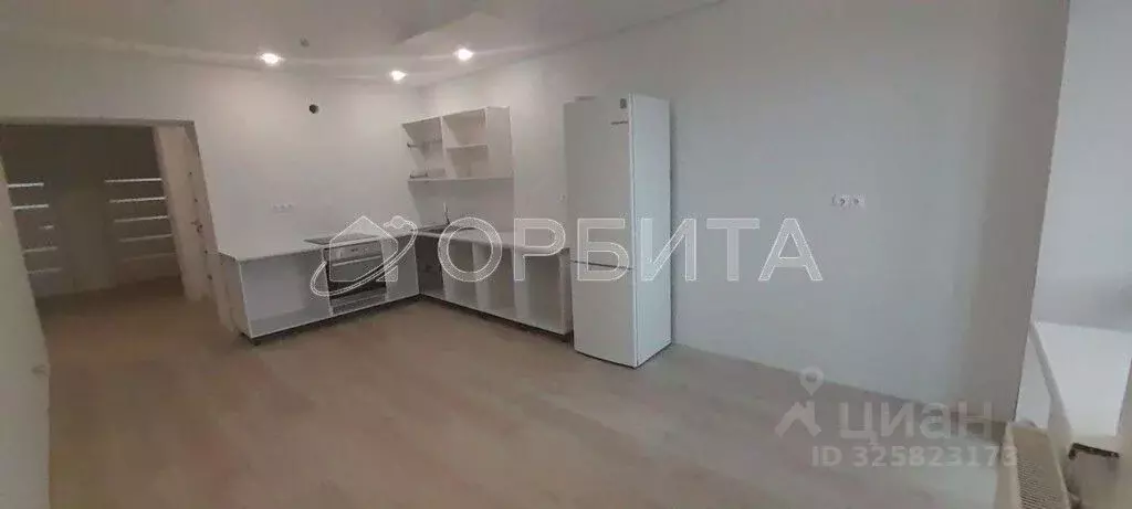 2-к кв. Тюменская область, Тюмень ул. Революции, 228к3 (70.0 м) - Фото 1