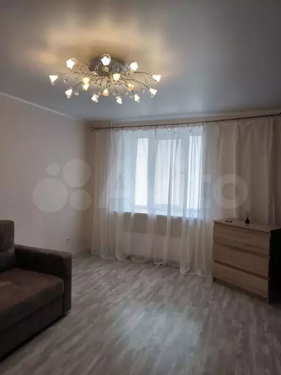 1-к. квартира, 40 м, 4/10 эт. - Фото 0