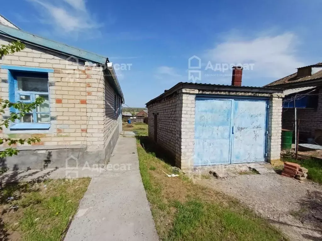 Дом в Волгоградская область, Волгоград пос. Сакко и Ванцетти, ул. ... - Фото 2