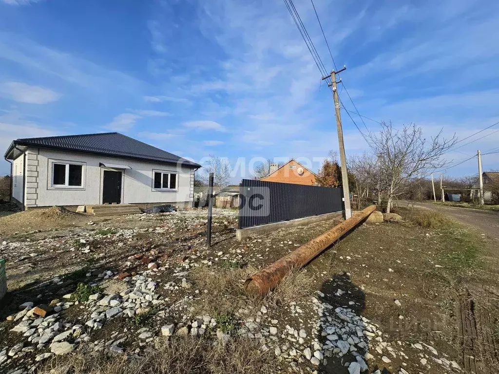 Дом в Краснодарский край, Абинский район, Ахтырское городское ... - Фото 1