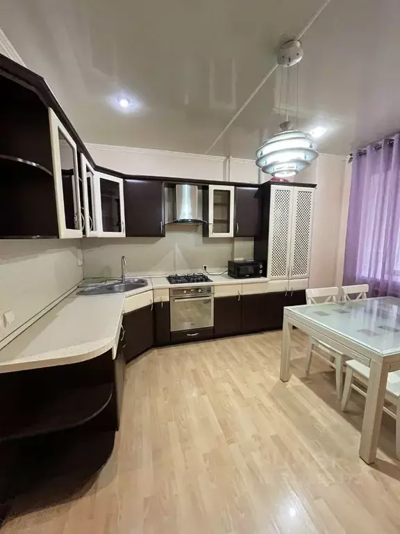 2-к кв. Астраханская область, Астрахань ул. Менжинского, 4к1 (80.0 м) - Фото 2